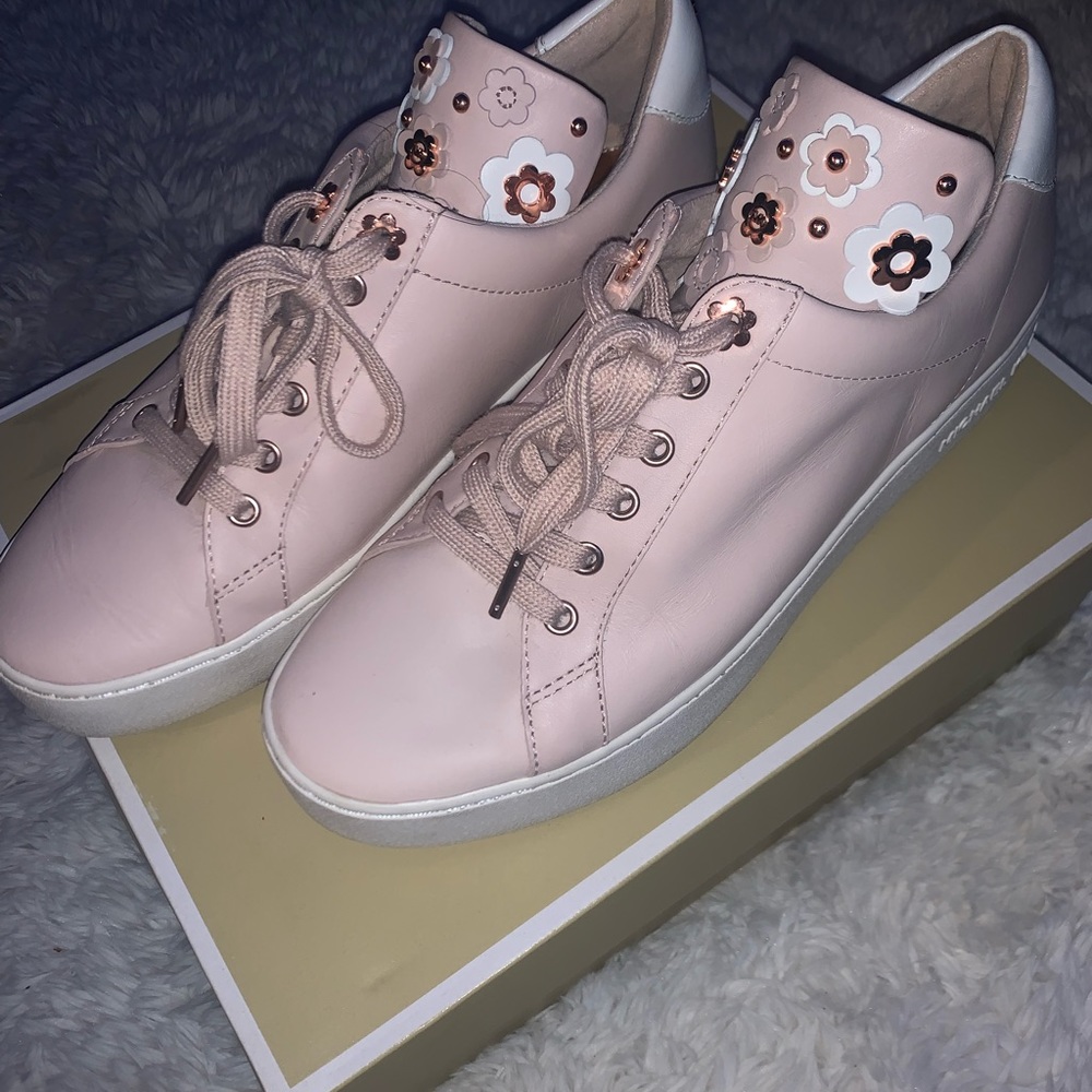 Micheal Khors Mindy Tennis Sneakers Floral Studs in Pink